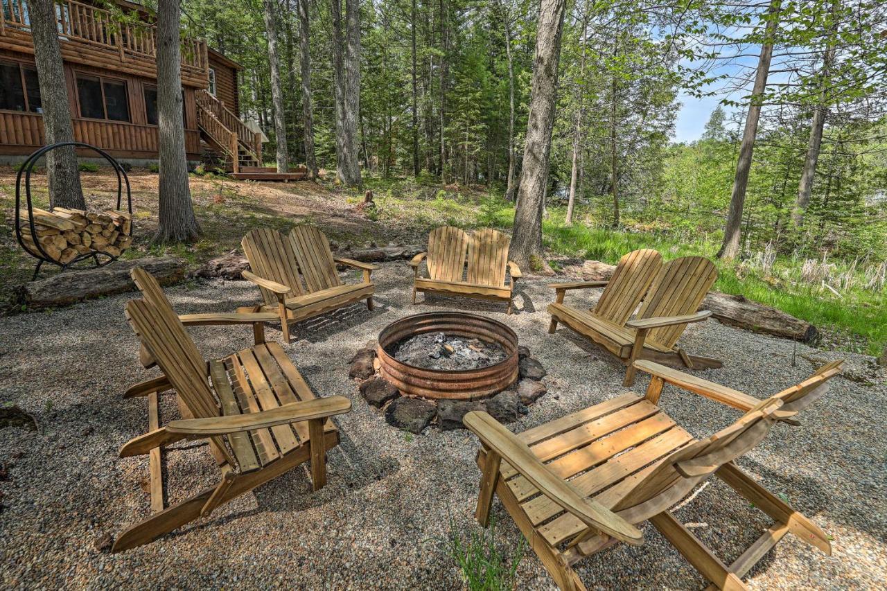 Luxe Riverfront Lodge With Kayaks - By Torch Lake! Rapid City Kültér fotó